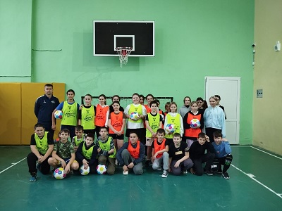"Футбол в школе".