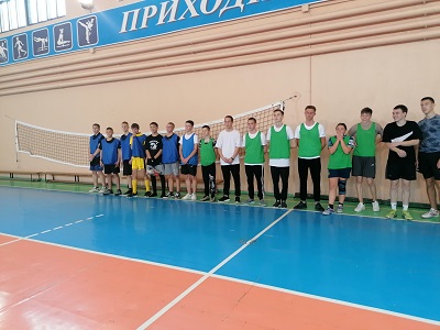 Стартовал муниципальный этап соревнований по мини-футболу..